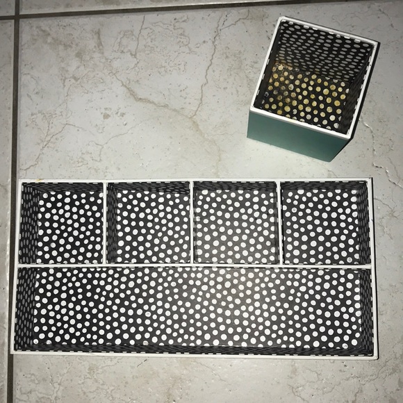 Used Desk Organizer Set - Picture 2 of 4